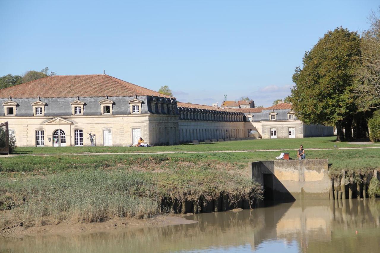 Les Demoiselles De Rochefort Exterior foto