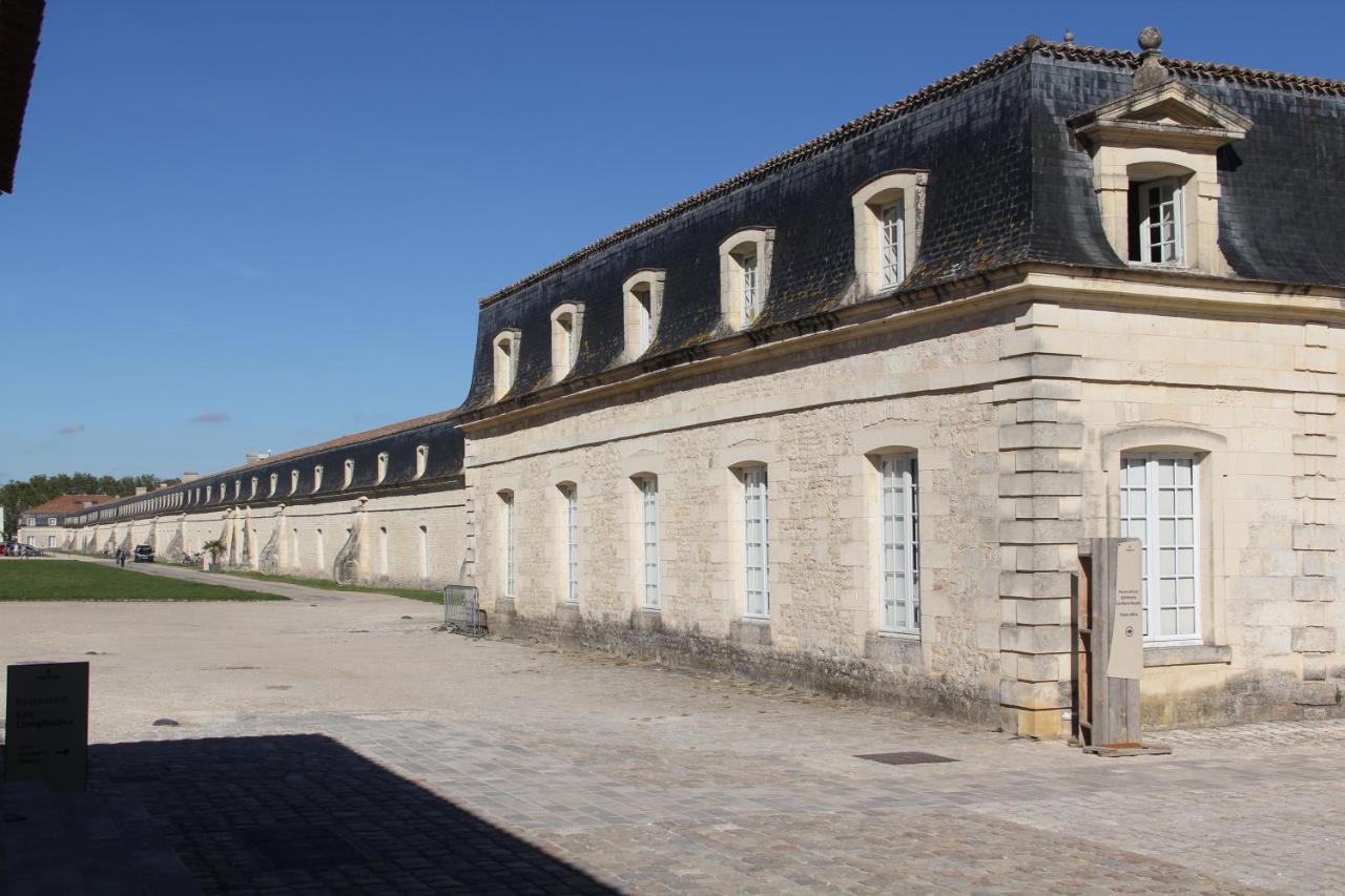 Les Demoiselles De Rochefort Exterior foto